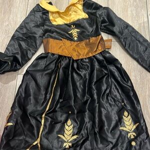 Disney Anna costume size 4-6x.